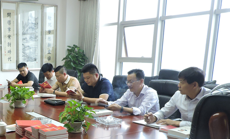 天馬建設(shè)集團(tuán)黨委召開(kāi)“加強(qiáng)黨建工作”學(xué)習(xí)會(huì)議